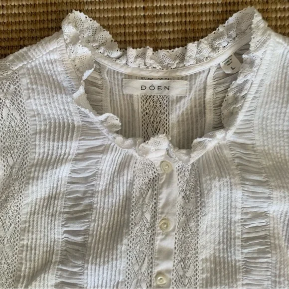 Doen Hallie Cotton Lace Ruffle Button Sleeveless Crop Blouse Top Salt White - Picture 7 of 11